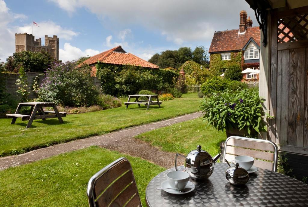 Crown And Castle Orford Exterior foto